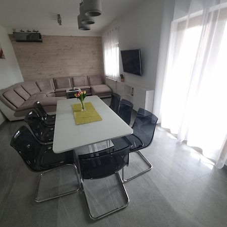 Appartamento Apartman Bura Posedarje Camera foto