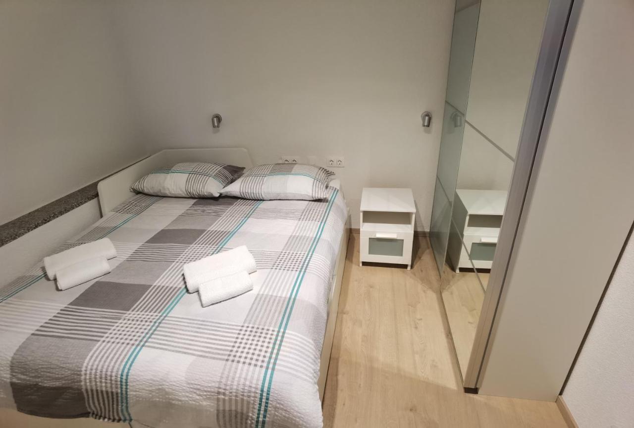 Appartamento Apartman Bura Posedarje Esterno foto