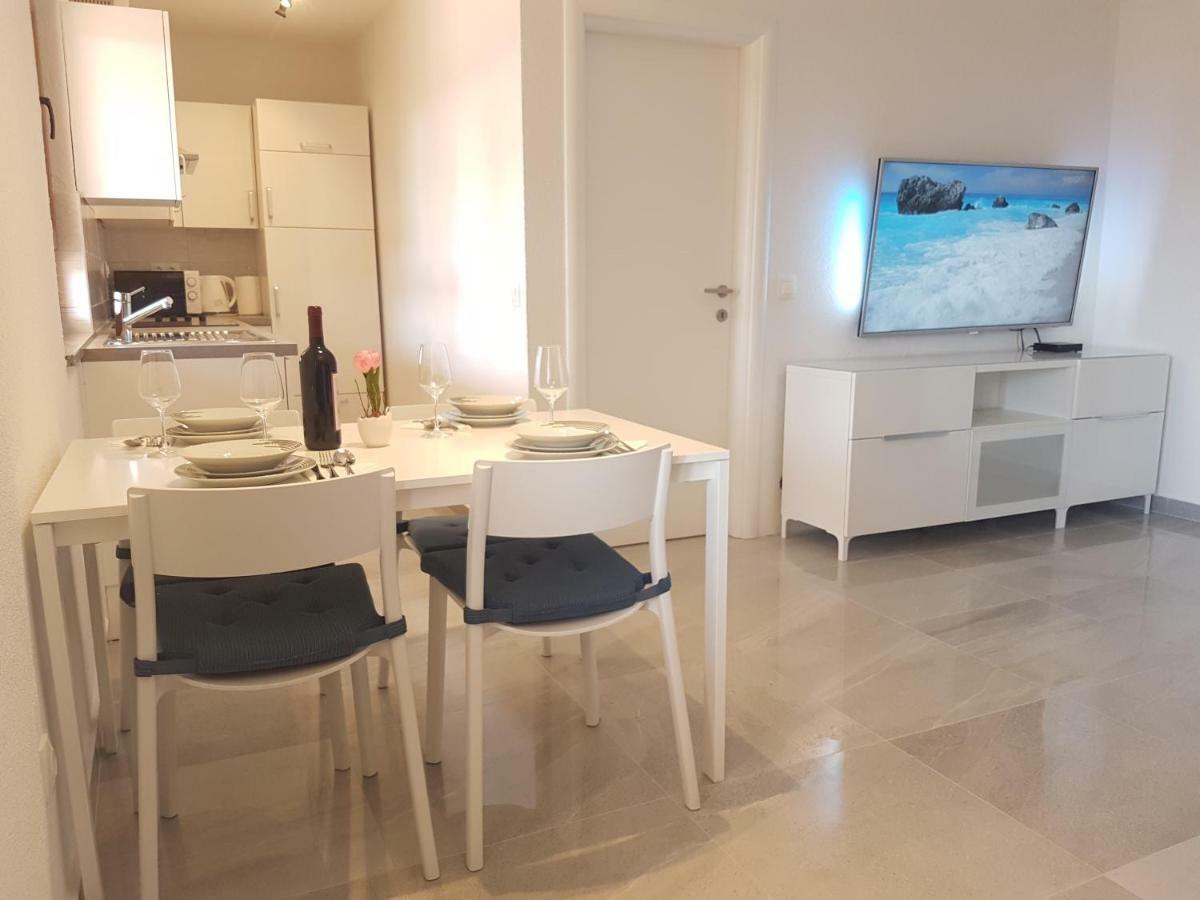 Appartamento Apartman Bura Posedarje Esterno foto