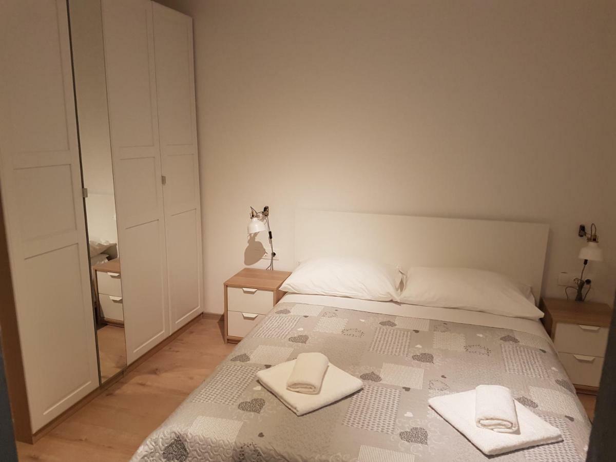 Appartamento Apartman Bura Posedarje Esterno foto