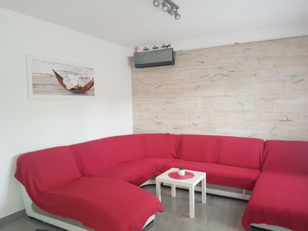 Appartamento Apartman Bura Posedarje Esterno foto